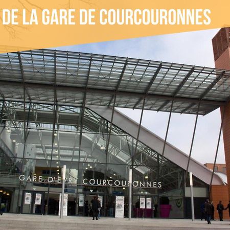 Le Cosy Yellow Appartement Lumineux A 5 Min De La Gare D'Evry Avec Parking Gratuit Courcouronnes ภายนอก รูปภาพ
