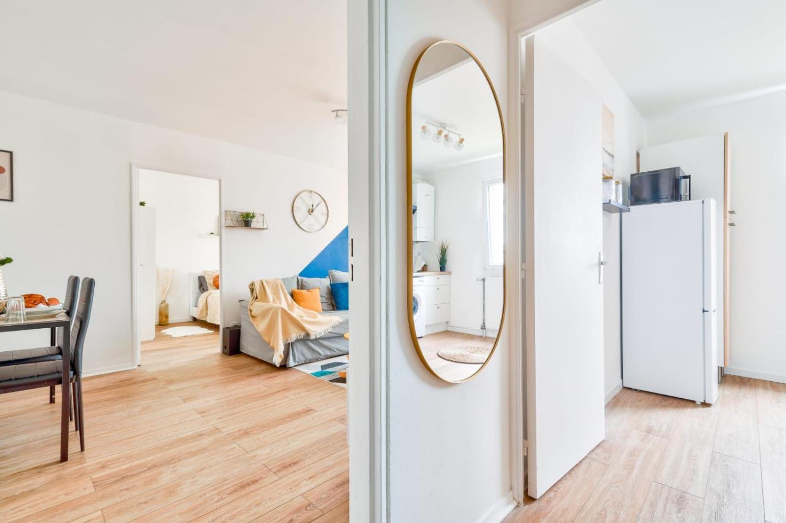 Le Cosy Yellow Appartement Lumineux A 5 Min De La Gare D'Evry Avec Parking Gratuit Courcouronnes ภายนอก รูปภาพ